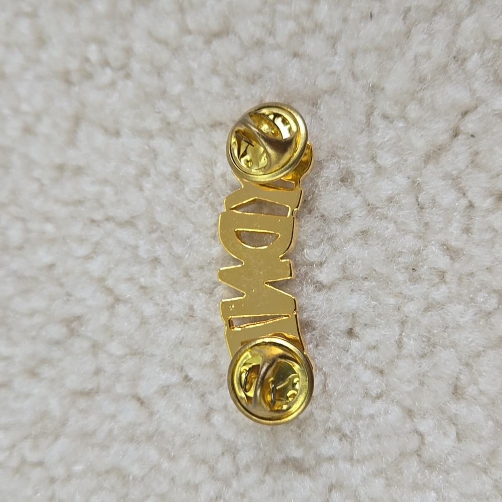4/$25 π NWOT SYDNEY Name Brooch - Picture 3 of 5